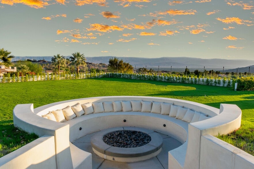 More Photos Of 71555 Jaguar Way, Palm Desert Specialty For Sale