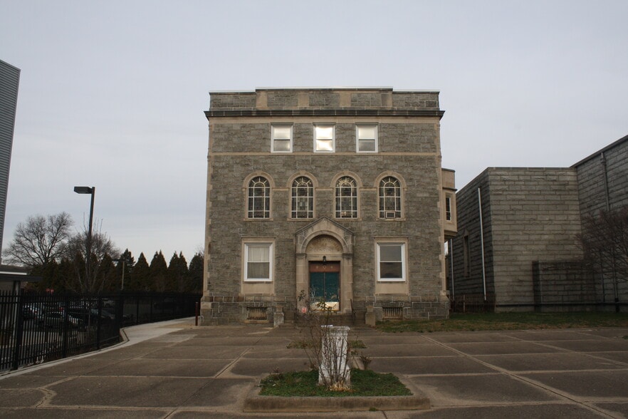 More Photos Of 5520 Harbison Ave, Philadelphia Religious Facility For Sale