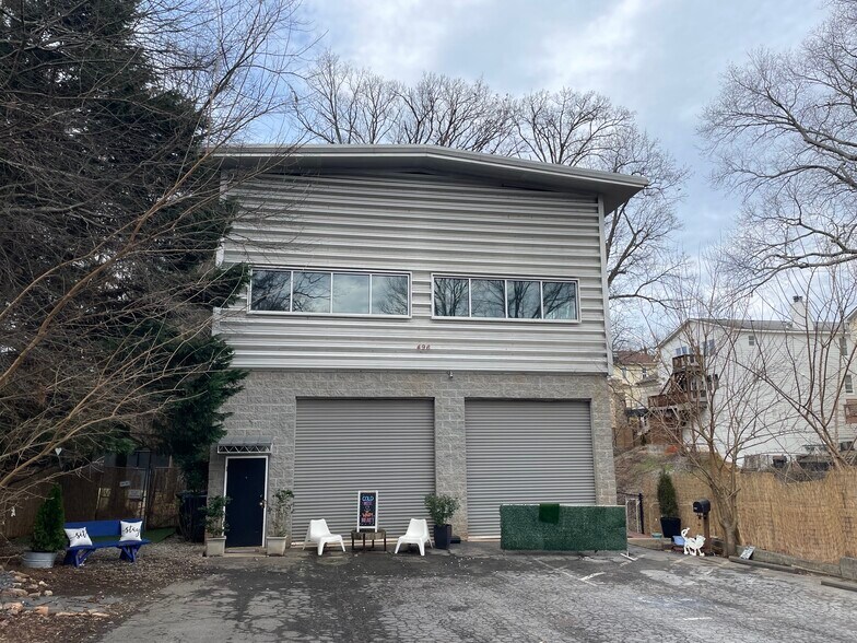More Photos Of 496 Glen Iris Dr, Atlanta Warehouse For Lease