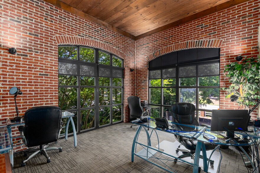 More Photos Of 912 Holcomb Bridge Rd, Roswell Loft Creative Space For Sale