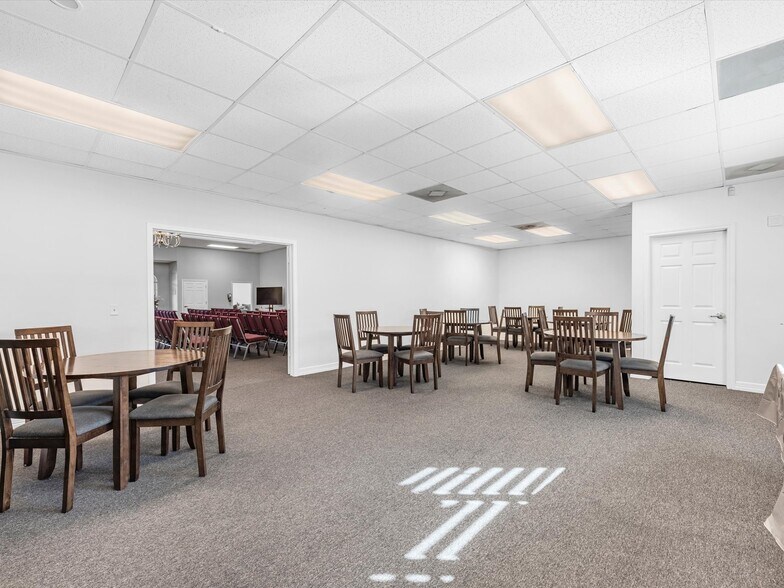 More Photos Of 910 Fairmont Pky, Pasadena Storefront Retail Office For Sale