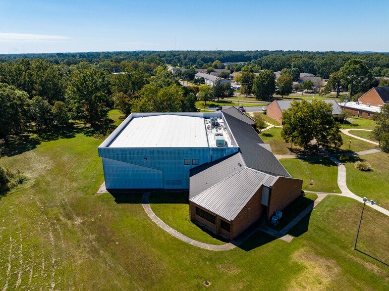 More Photos Of 5422 Clinton Blvd, Jackson Schools For Sale