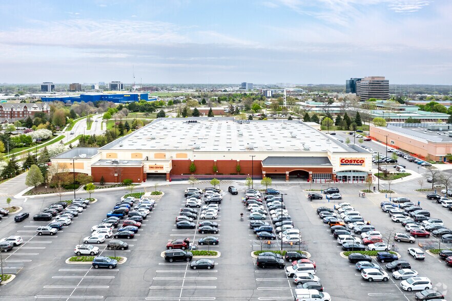 More Photos Of 1430-1540 E Golf Rd, Schaumburg Unknown For Lease