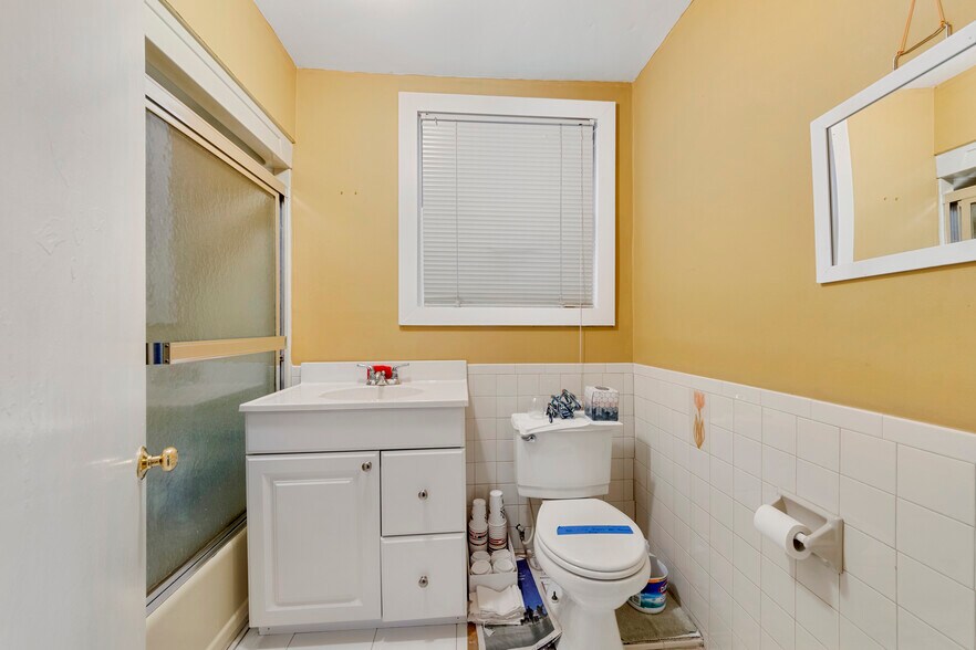 More Photos Of 17-19 Adams St, Bedford Hills Storefront Retail Residential For Sale