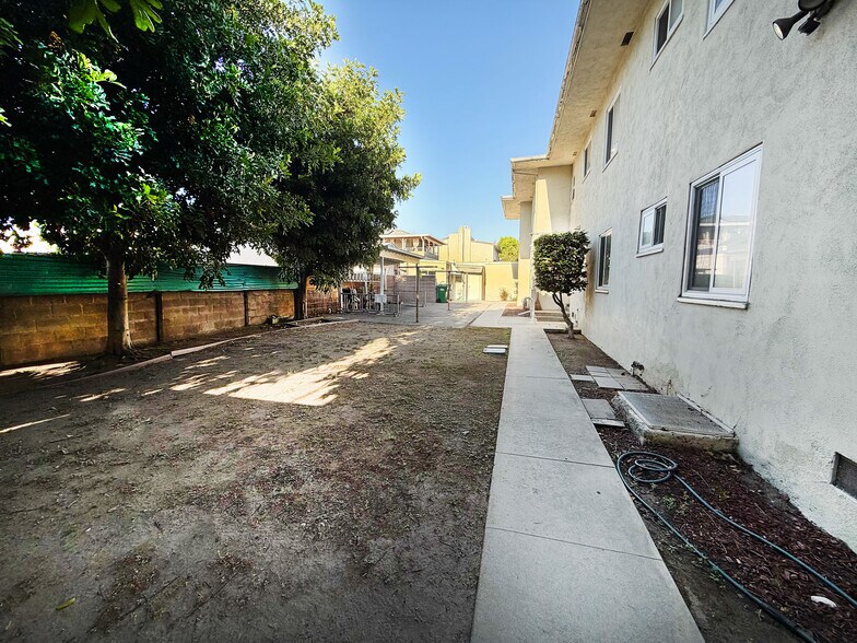 More Photos Of 719-729 E Chevy Chase Dr, Glendale Apartments For Sale