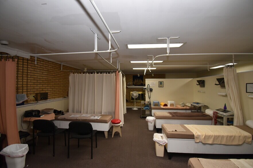 More Photos Of 100 Brenda Ave, Danville Medical For Sale