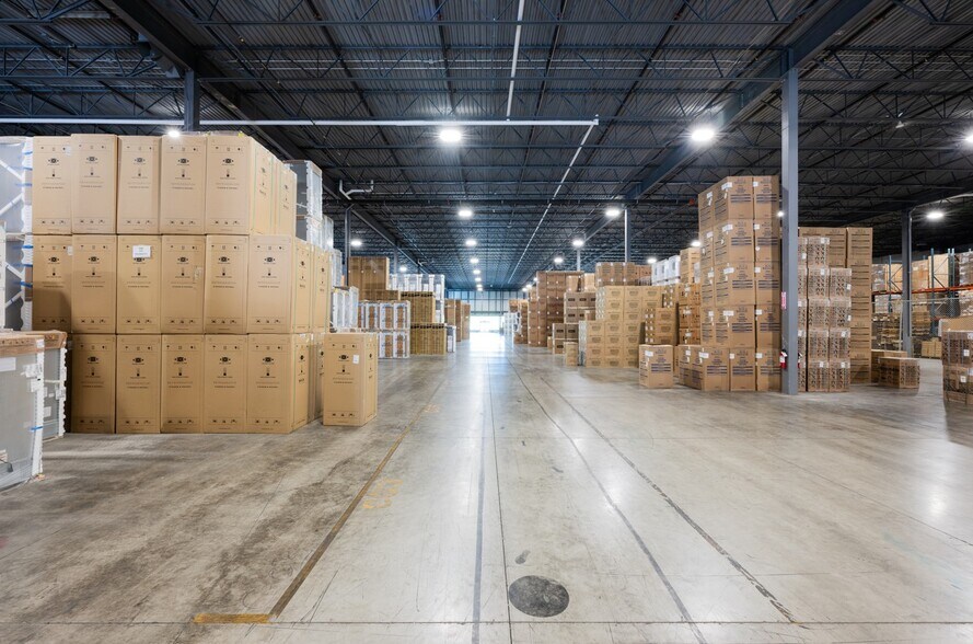 More Photos Of 140 Speirs Giffen Ave, Caledon Warehouse For Lease