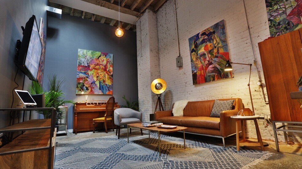 More Photos Of 272-280 Seigel St, Brooklyn General Retail For Lease