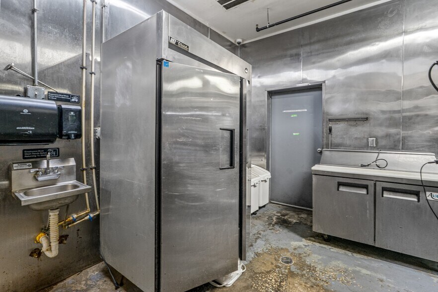 More Photos Of 4170 Us-1 Hwy, Edgewater Restaurant For Lease