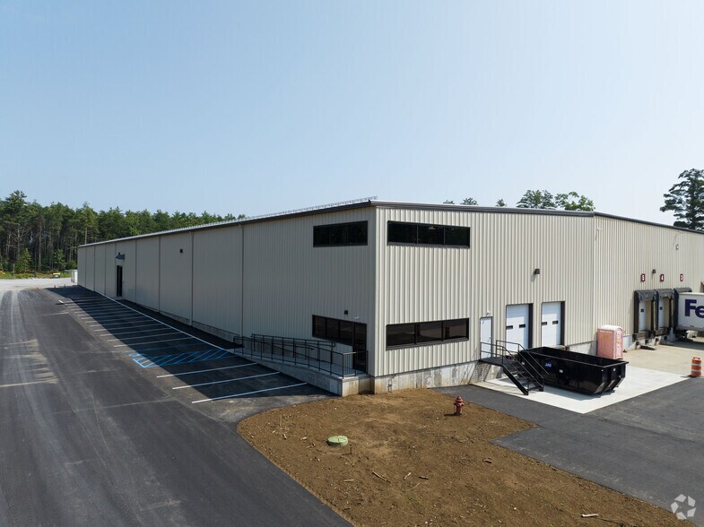 More Photos Of 24 Native Dr, Queensbury Unknown For Lease