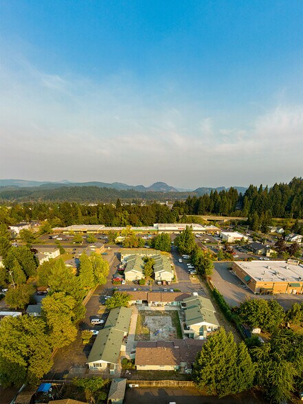 More Photos Of 125 Gateway Blvd, Cottage Grove Apartments For Sale