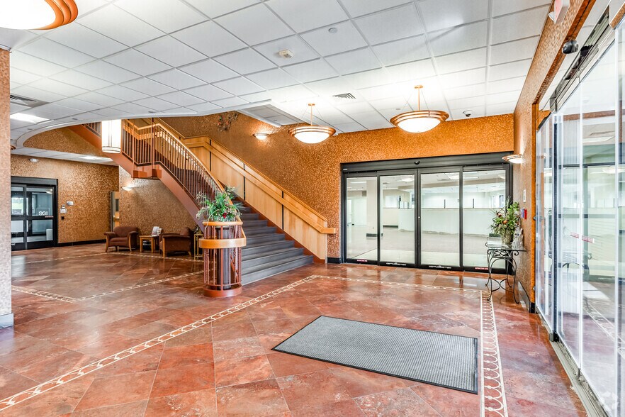 More Photos Of 13424 Pennsylvania Ave, Hagerstown Office For Lease