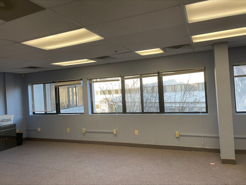 More Photos Of 239 New Rd, Parsippany Office For Lease