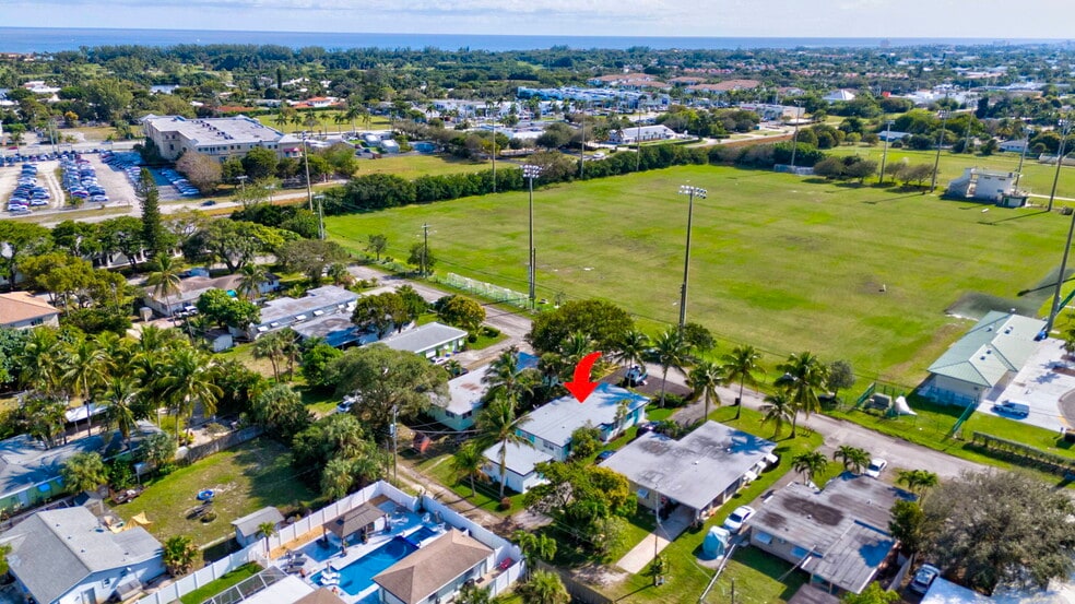 More Photos Of 323 De Carie St, Delray Beach Apartments For Sale