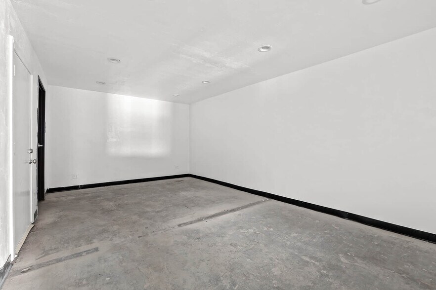 More Photos Of 5102-5108 Azusa Canyon Rd, Irwindale Unknown For Lease