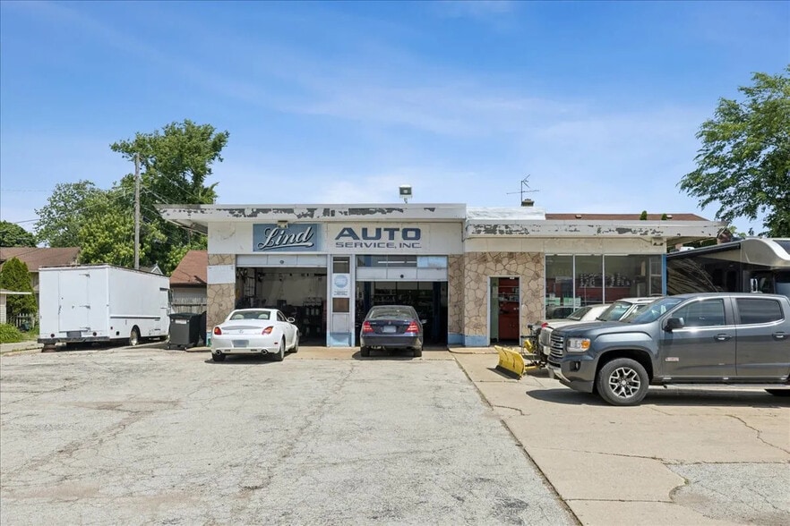More Photos Of 1030 W Touhy Ave, Park Ridge Auto Repair For Sale