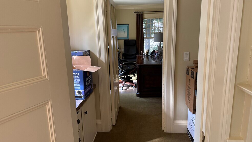 More Photos Of 243 South St, Hyannis Office For Sale