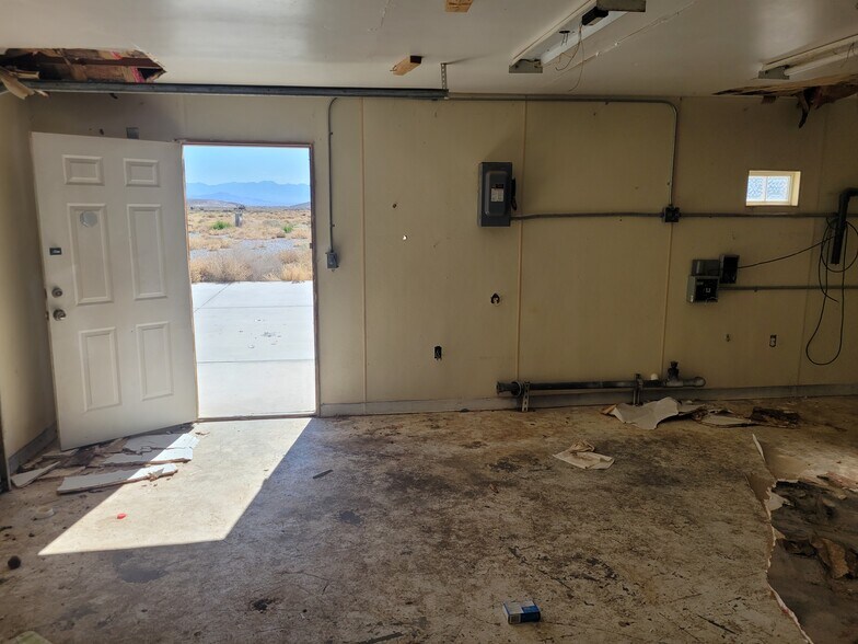 More Photos Of 3171 Tillman St, Pahrump Industrial For Sale