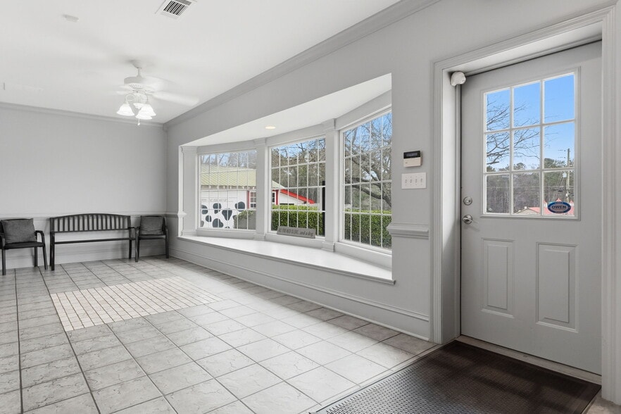 More Photos Of 2853 Lower Union Hill Rd, Canton Veterinarian Kennel For Sale