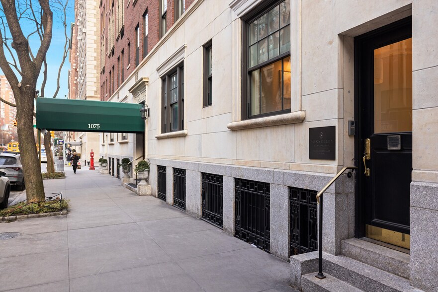 More Photos Of 1069-1075 Park Ave, New York Apartments For Sale