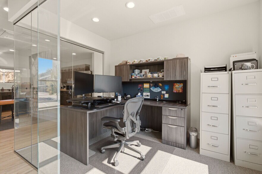 More Photos Of 7274 Elm St, Frisco Office For Sale