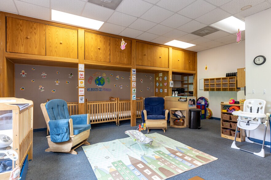 More Photos Of 3870 Jackson St, Oshkosh Specialty For Sale