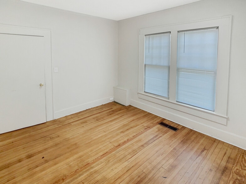 More Photos Of 2415 13th St, Tuscaloosa Office For Lease