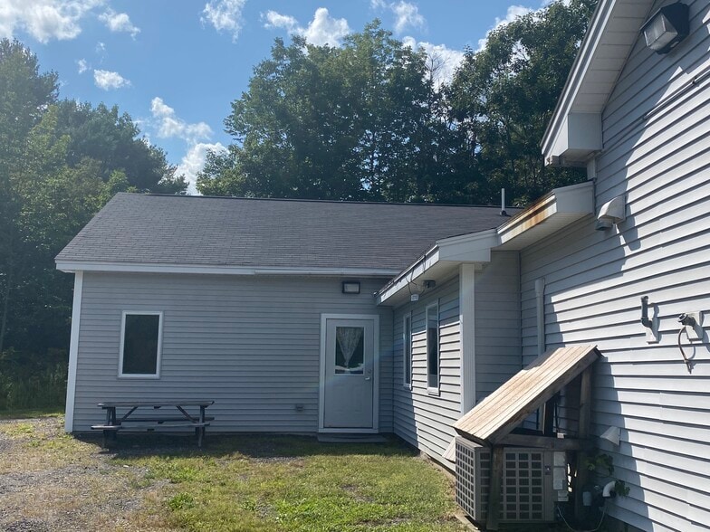 More Photos Of 27 Mill St, Waldoboro Medical For Sale