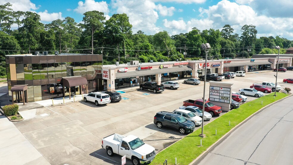 More Photos Of 902-932 W Dallas St, Conroe Freestanding For Lease