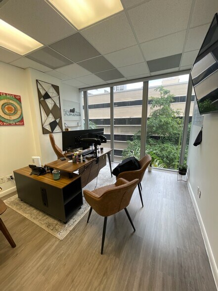 More Photos Of 150 SE 2nd Ave, Miami Coworking Space