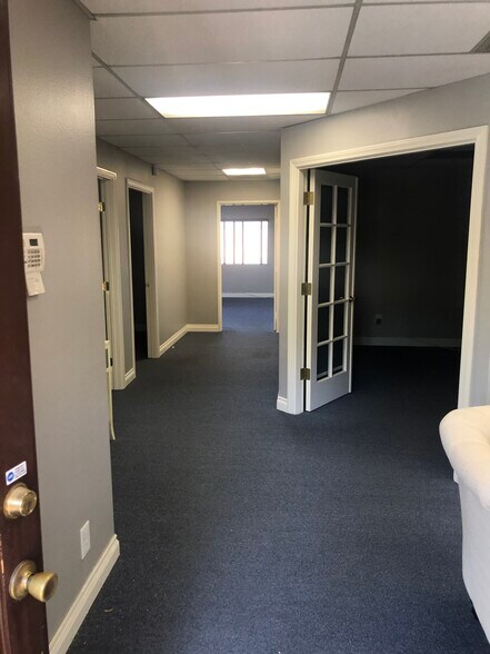 More Photos Of 6864 Indiana Ave, Riverside Office For Lease