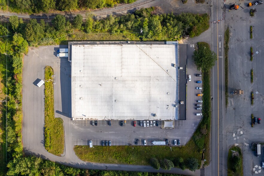 More Photos Of 600 S Poplar St, Hazleton Service For Lease