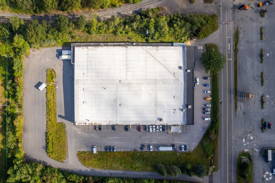 More Photos Of 600 S Poplar St, Hazleton Service For Sale