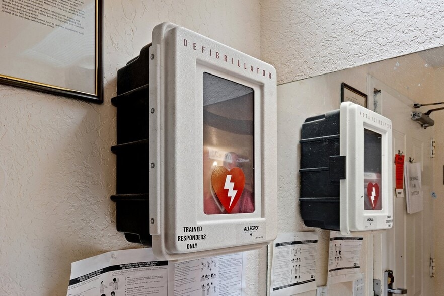 More Photos Of 7051 Seacrest Blvd, Lantana Rehabilitation Center For Sale