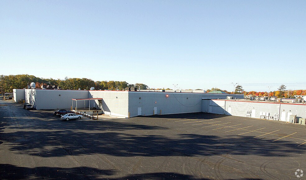More Photos Of 3506-3530 Henry St, Muskegon Unknown For Lease