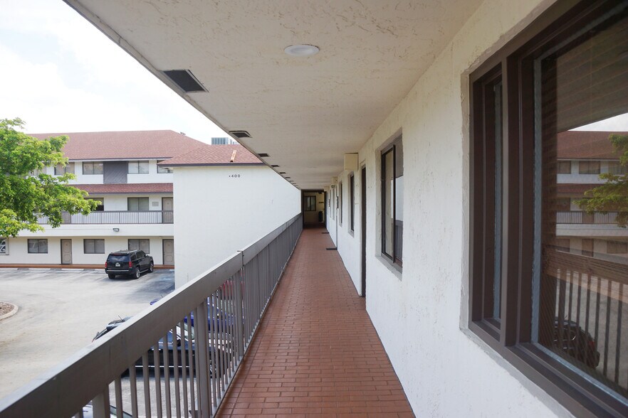 More Photos Of 400 Executive Center Dr, West Palm Beach Medical For Sale