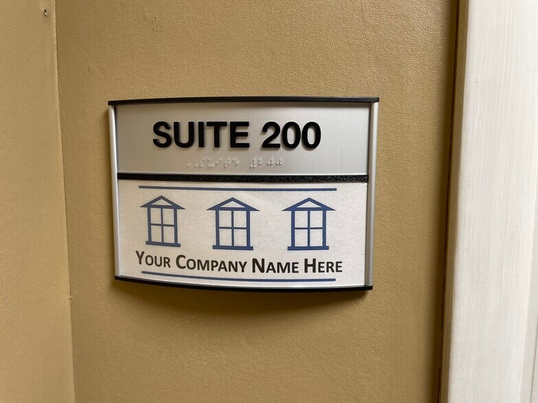 More Photos Of 4415-4427 E 31st St, Tulsa Unknown For Lease