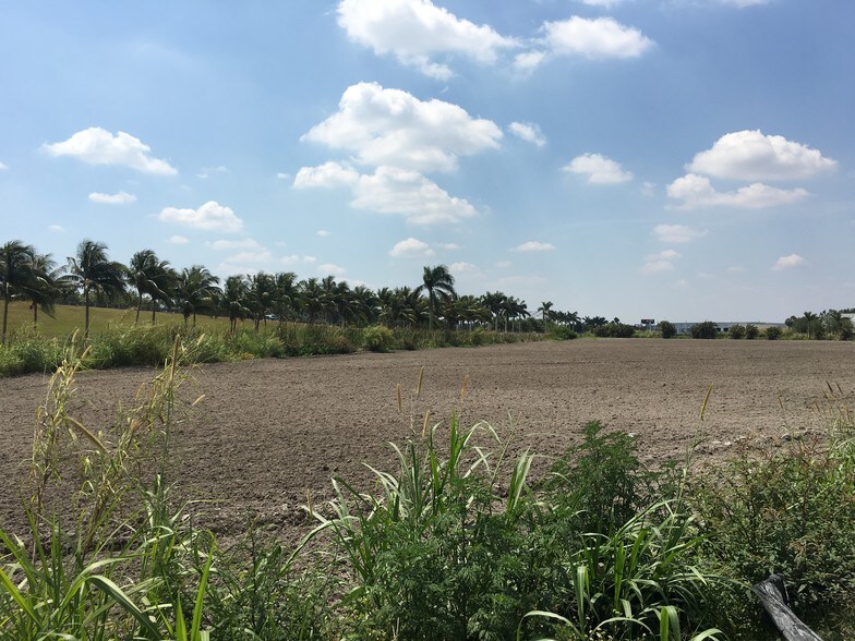 More Photos Of SW 328th St @ Florida Turnpike, Homestead Land For Sale