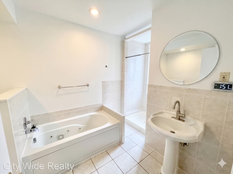 More Photos Of 4640 Sansom St, Philadelphia Apartments For Sale