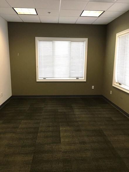 More Photos Of 1941 Frank Scott Pky, Shiloh Medical For Lease