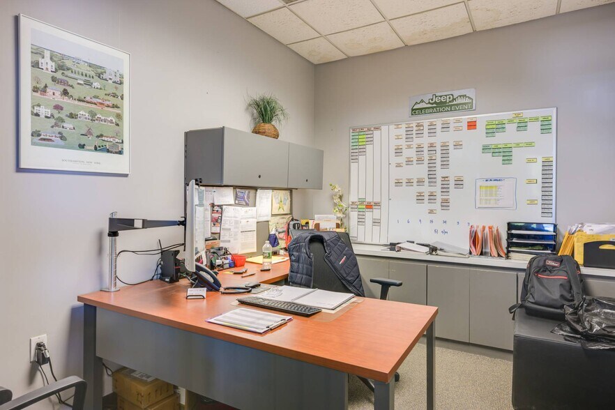 More Photos Of 691 County Road 39A, Southampton Auto Dealership For Lease