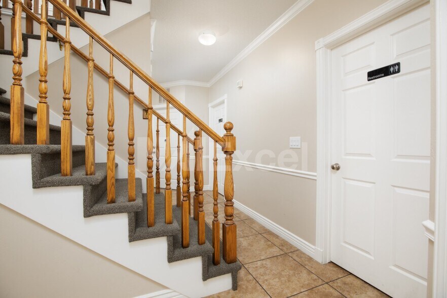 More Photos Of 214-216 N Orem Blvd, Orem Loft Creative Space For Lease
