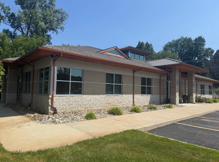 More Photos Of 2753 S Milford Rd, Highland Township Medical For Sale