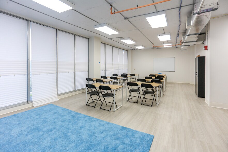 More Photos Of 1720 Harrison St, Hollywood Office Residential For Sale