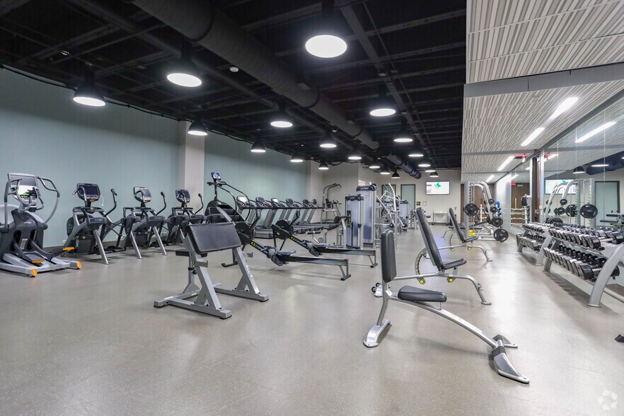 More Photos Of 5251 Westheimer Rd, Houston Unknown For Lease