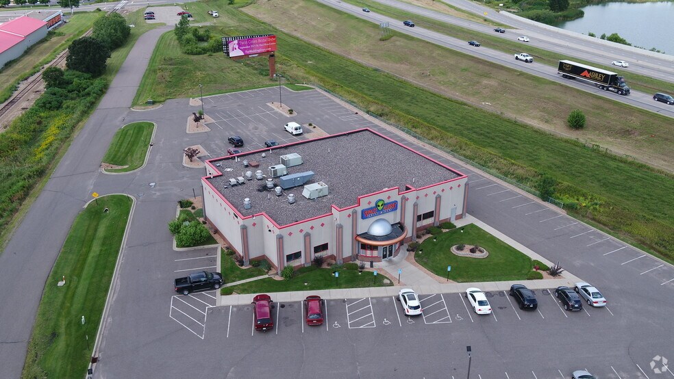 More Photos Of 11166 County Road 37 NE, Albertville Restaurant For Sale