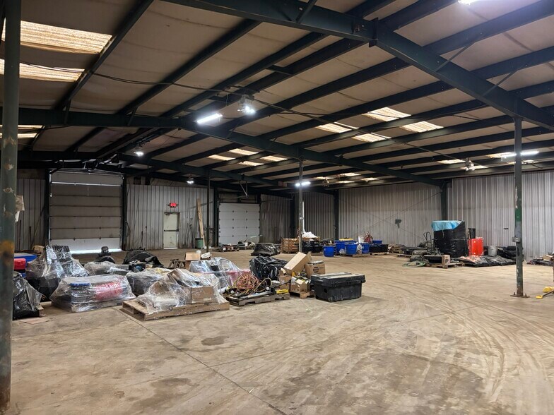 More Photos Of 24 Varner Dr, Claysville Warehouse For Sale