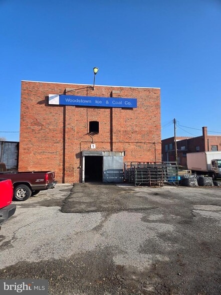 More Photos Of 50 E Grant St, Woodstown Freestanding For Sale