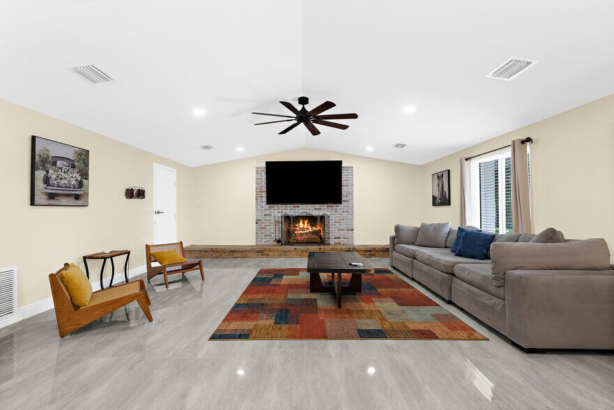 More Photos Of 22226 Sr 64, Bradenton Specialty For Sale