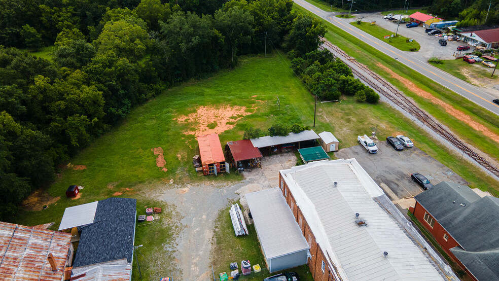 More Photos Of 36 Church St N, Jeffersonville Light Manufacturing For Sale